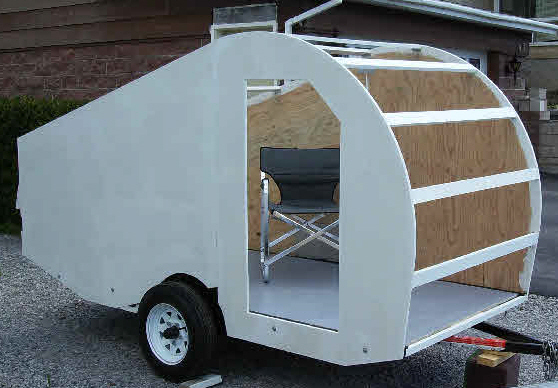 Typical spar installation, solid plywood wall version